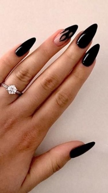 Niche Utama 2 All Black Almond Shape Nail Inspo